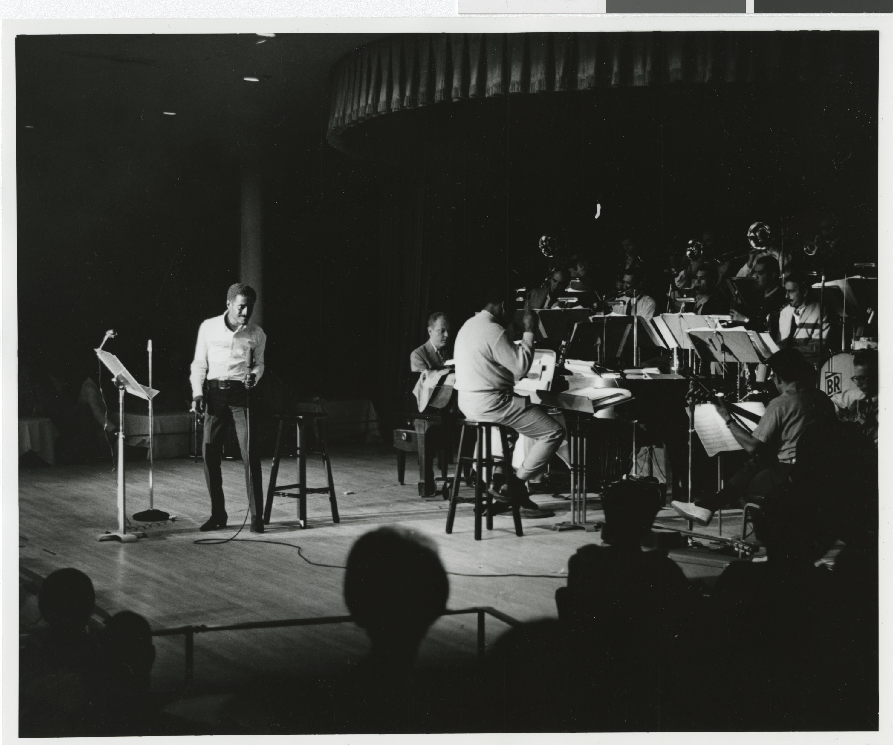 Sammy Davis, Jr. performing, Image 07