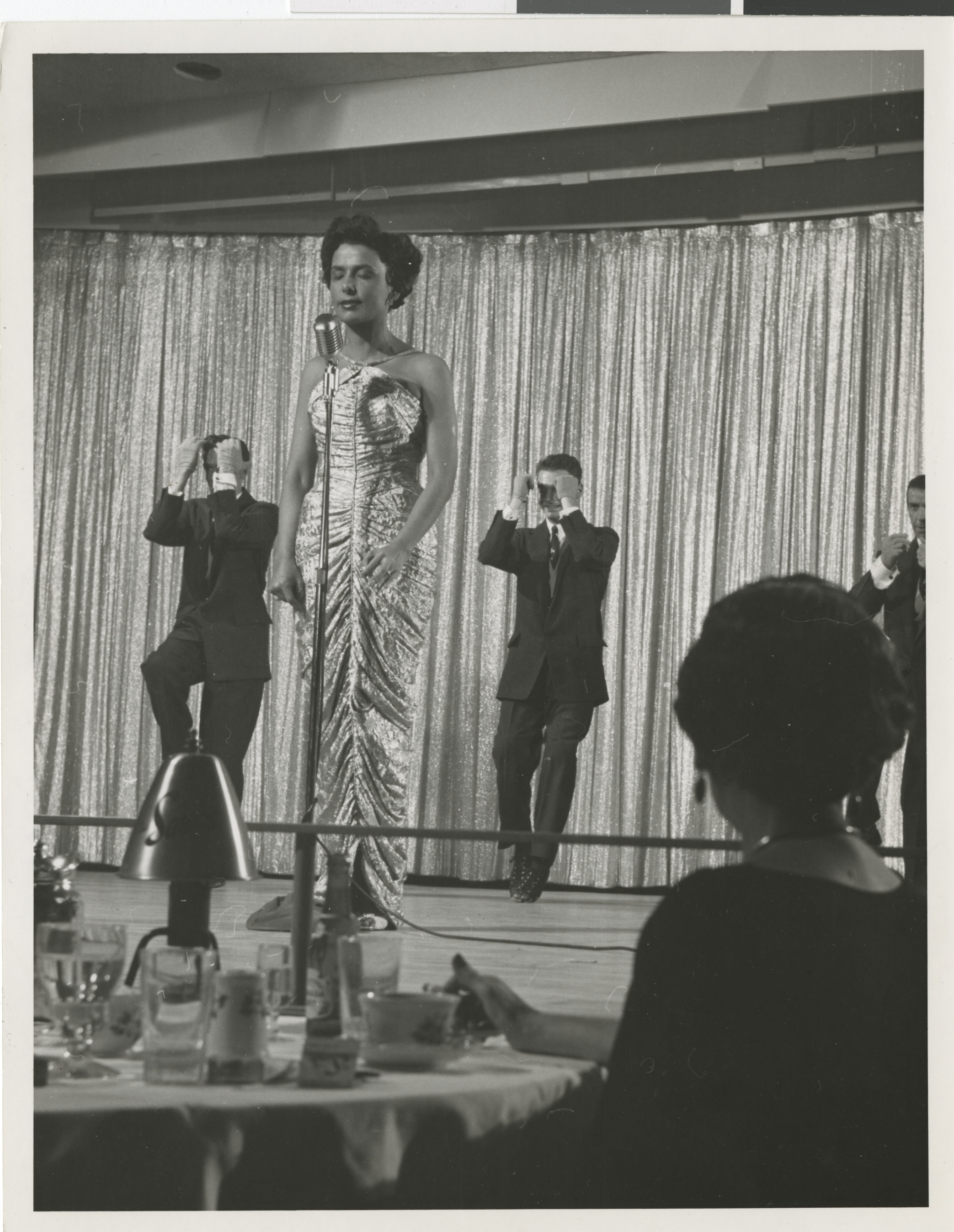 Horne performing, Image 60