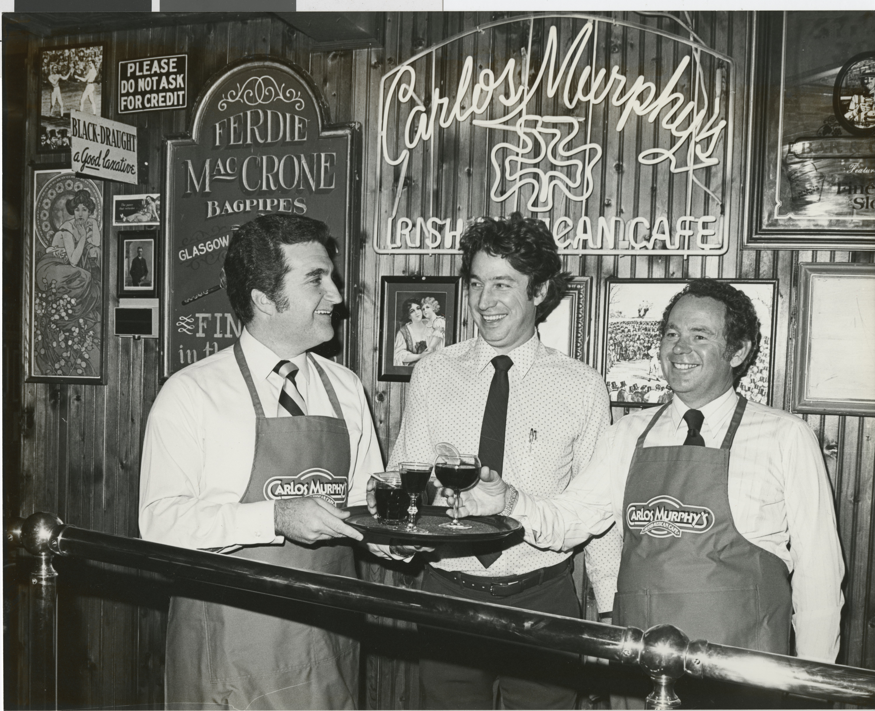 Photograph of Ron Lurie at Carlos Murphy's for a Boys Club benefit, October 20, 1981