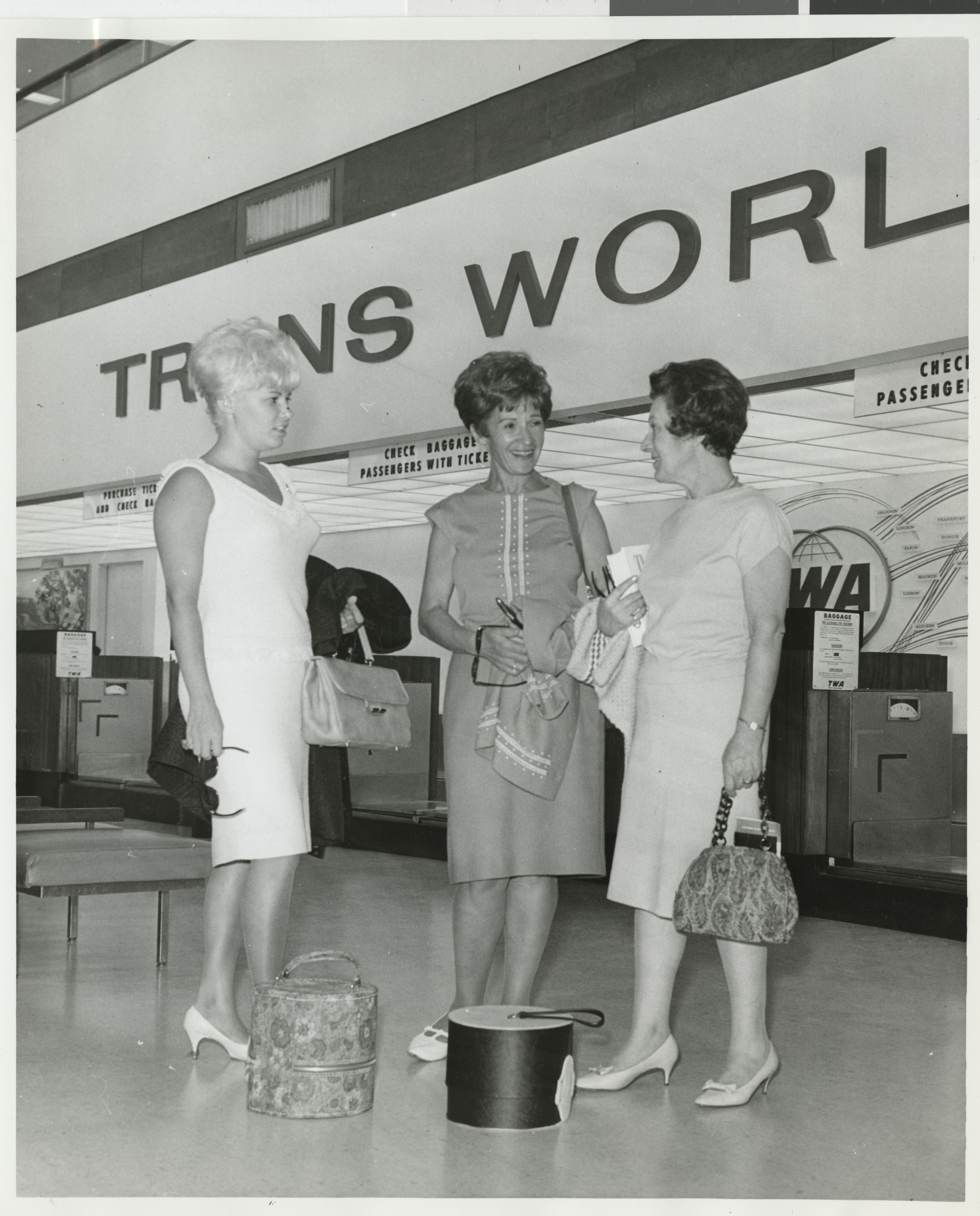 Photograph of Hadassah ladies enroute to convention in Boston