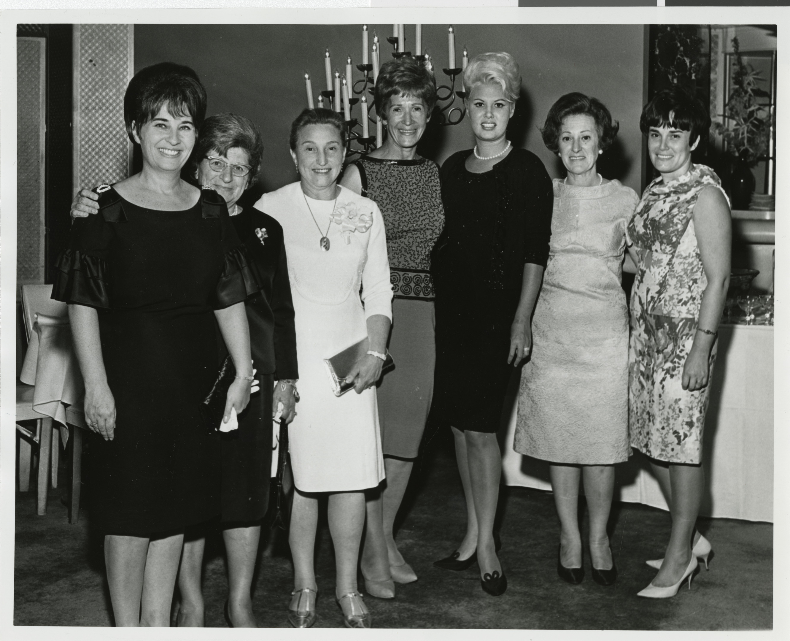 Photograph of a group of women with Mrs. Kalman Mann