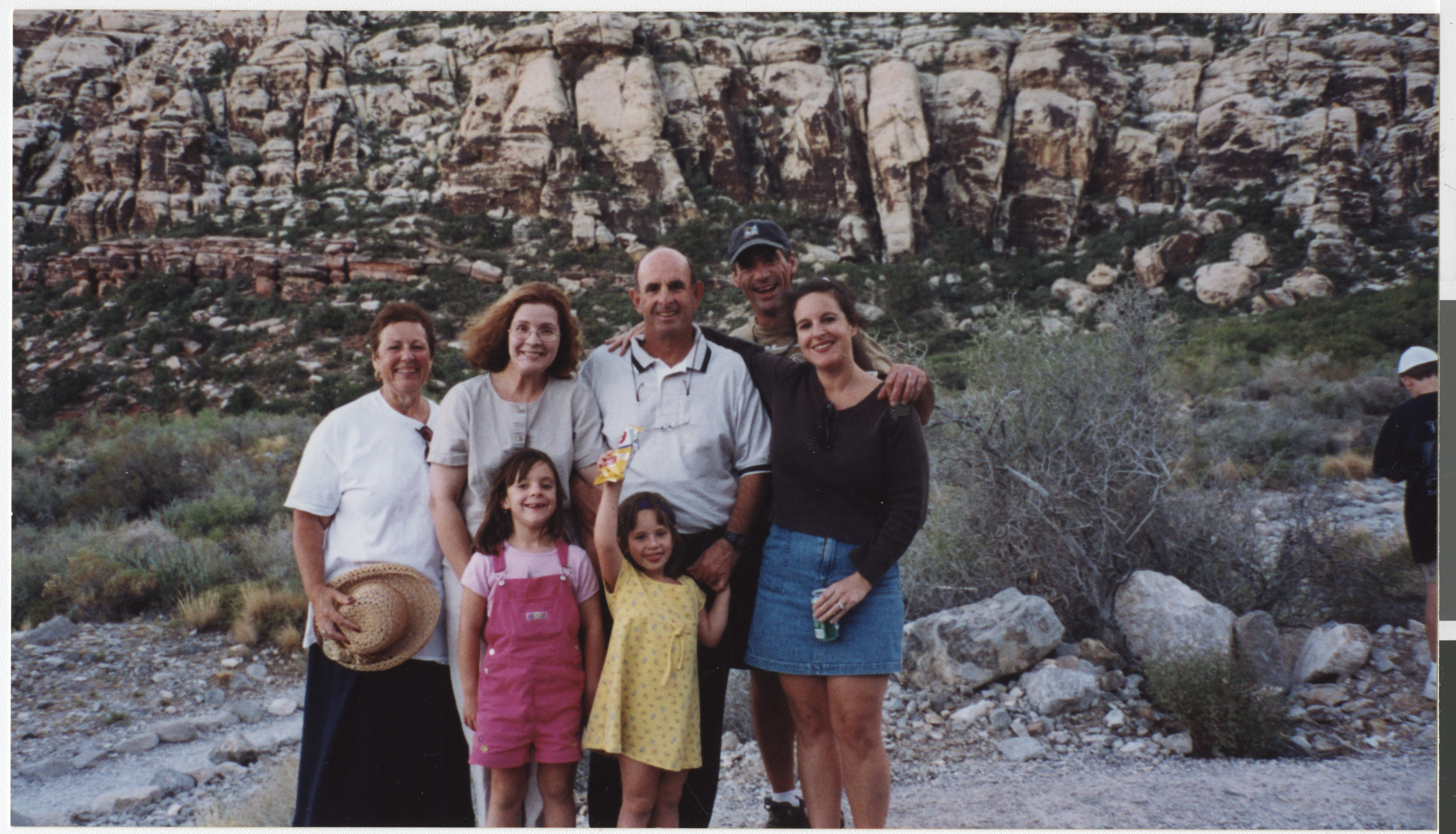 Photograph of group from Temple Beth Sholom at Red Rock, 2000