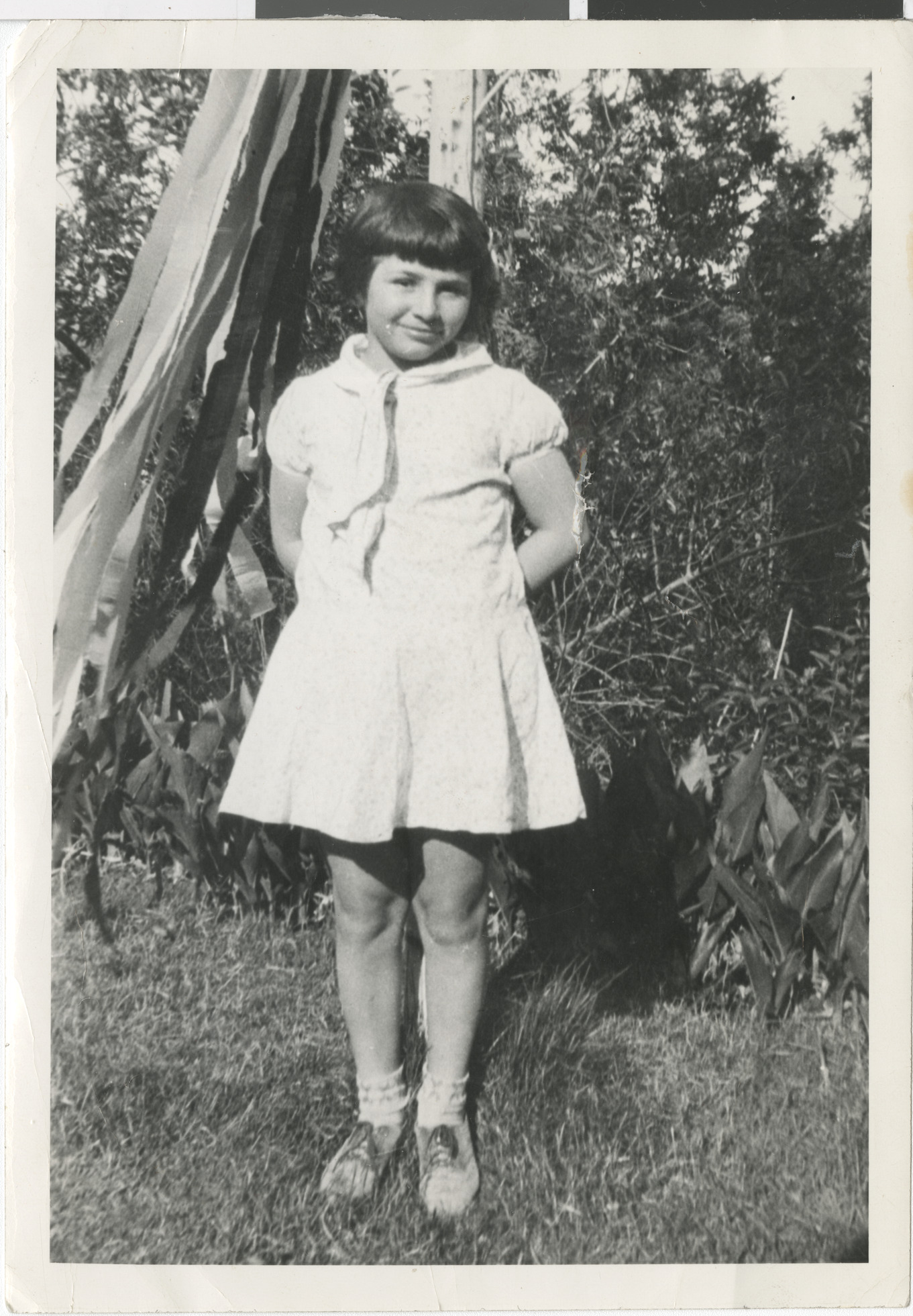 Eileen Brookman photographs, image 14 (front)