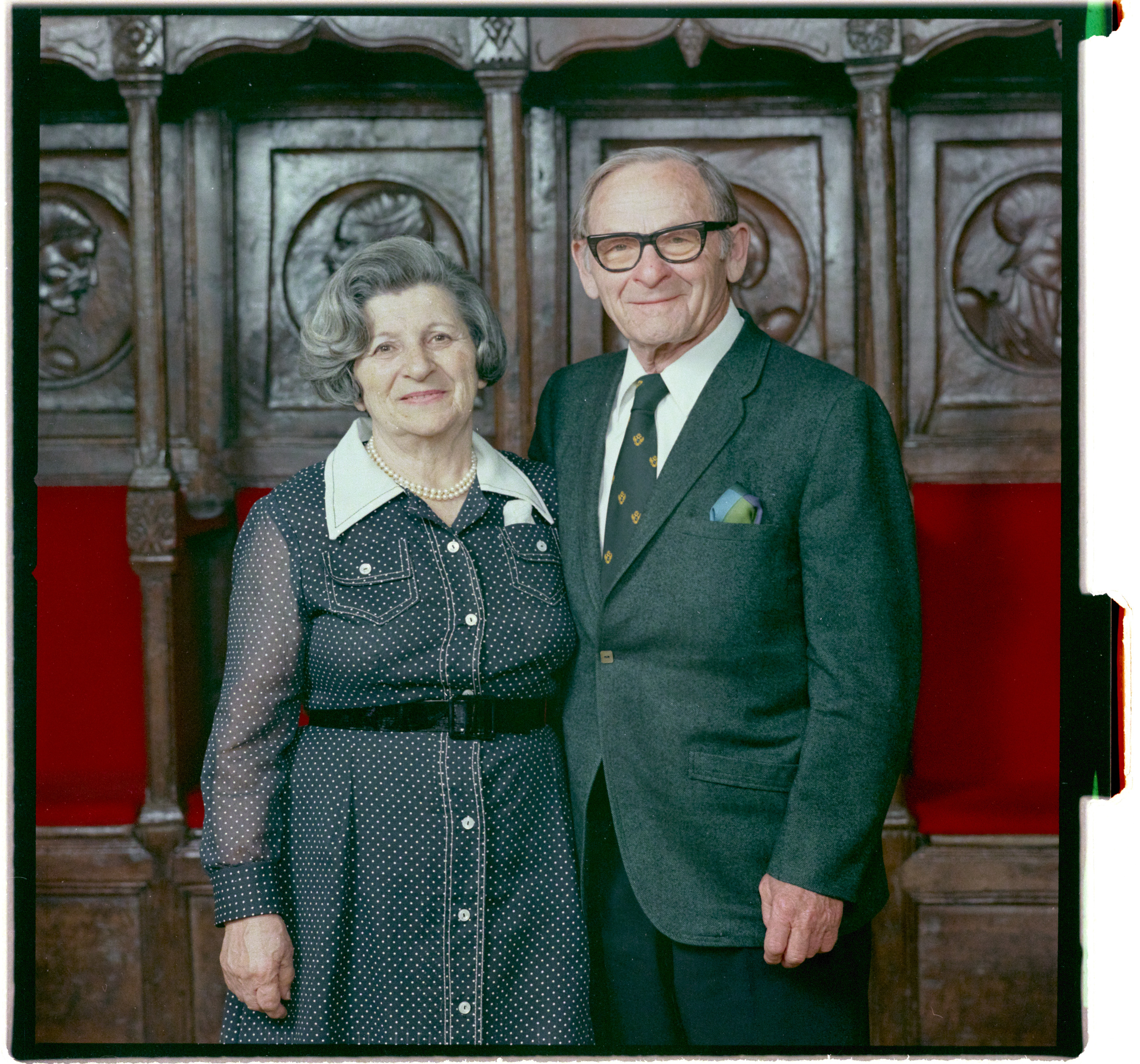 Photographs of Saltzman, Abe and Sara (and Family), image 03