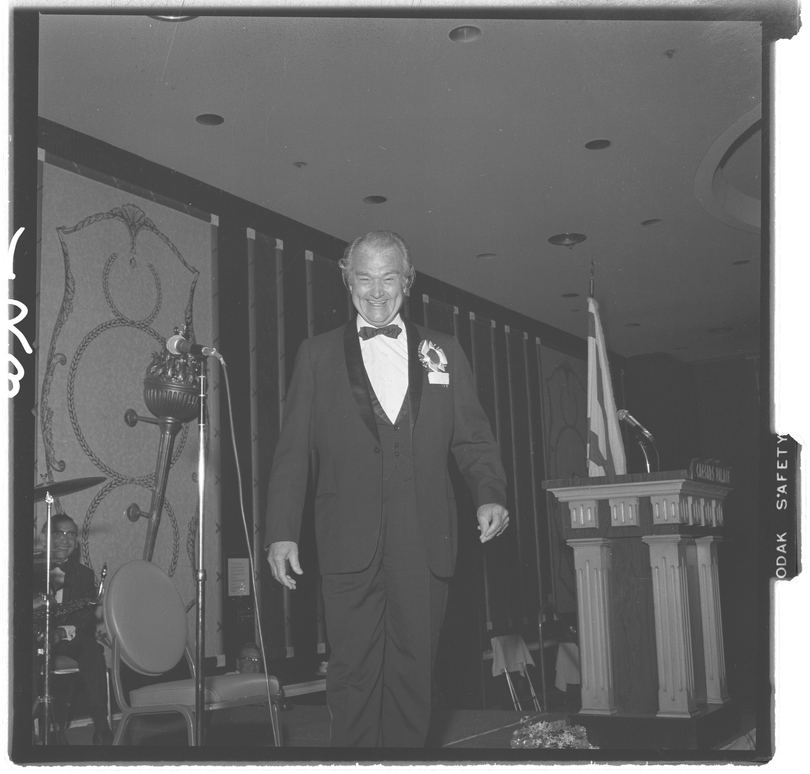 Photographs of Combined Jewish Appeal (Cocktail Party at Caesars Palace, Red Skelton), image 07