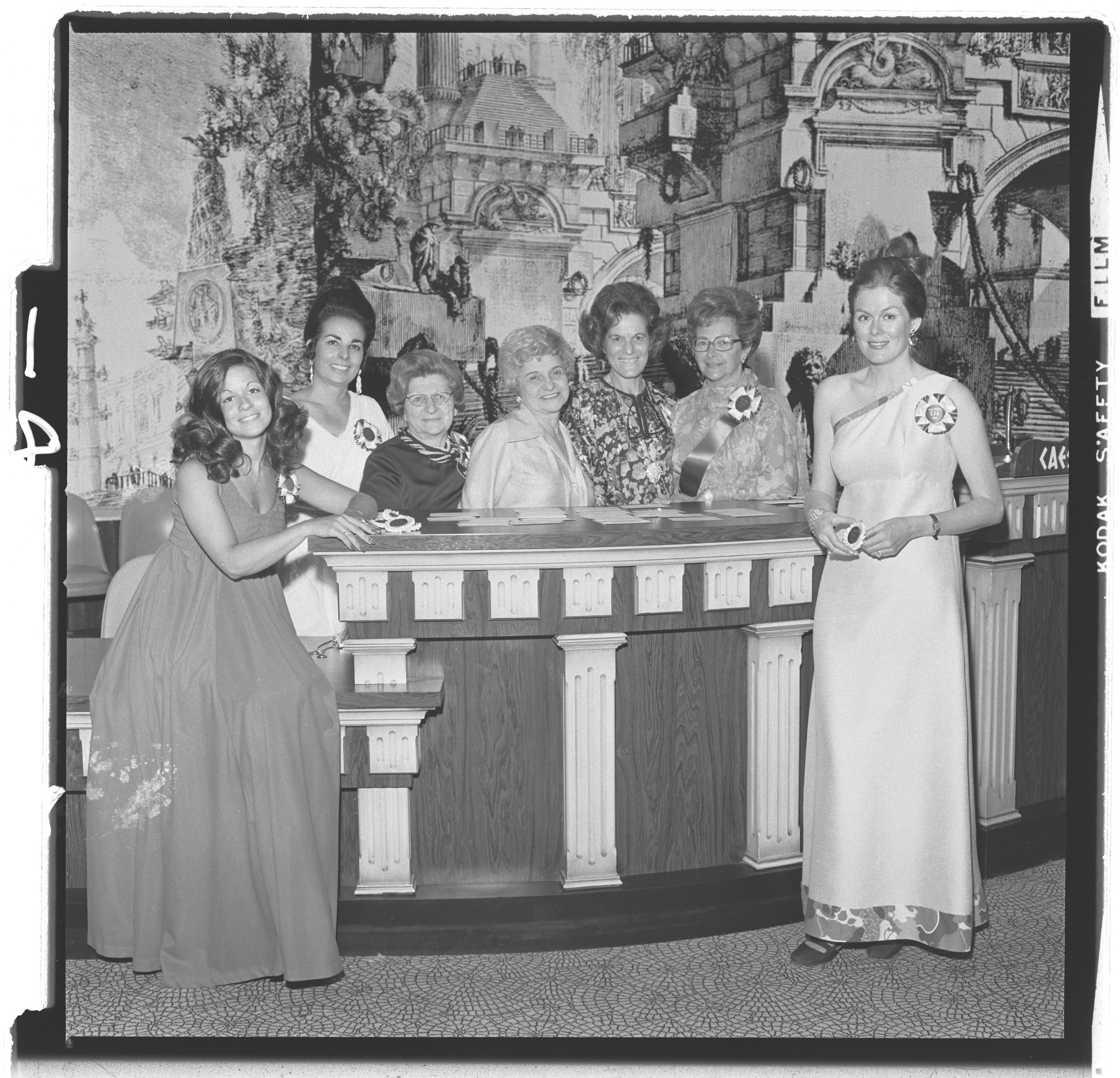 Photographs of Combined Jewish Appeal (Cocktail Party at Caesars Palace, Red Skelton), image 14