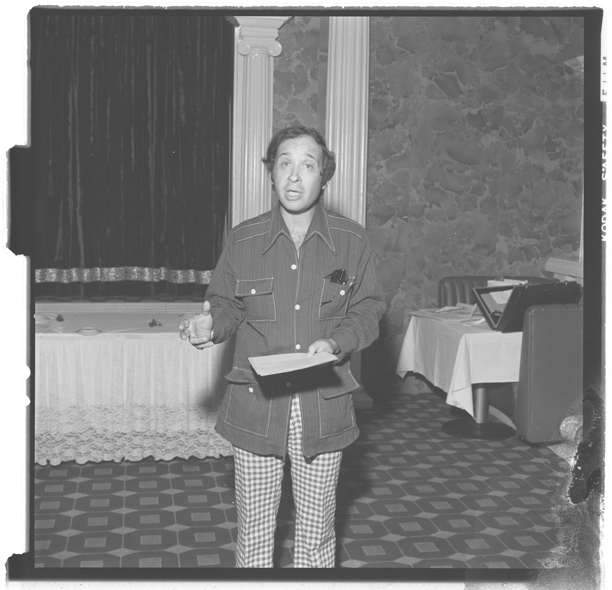Photographs of Combined Jewish Appeal (Cocktail Party at Caesars Palace, Red Skelton), image 16