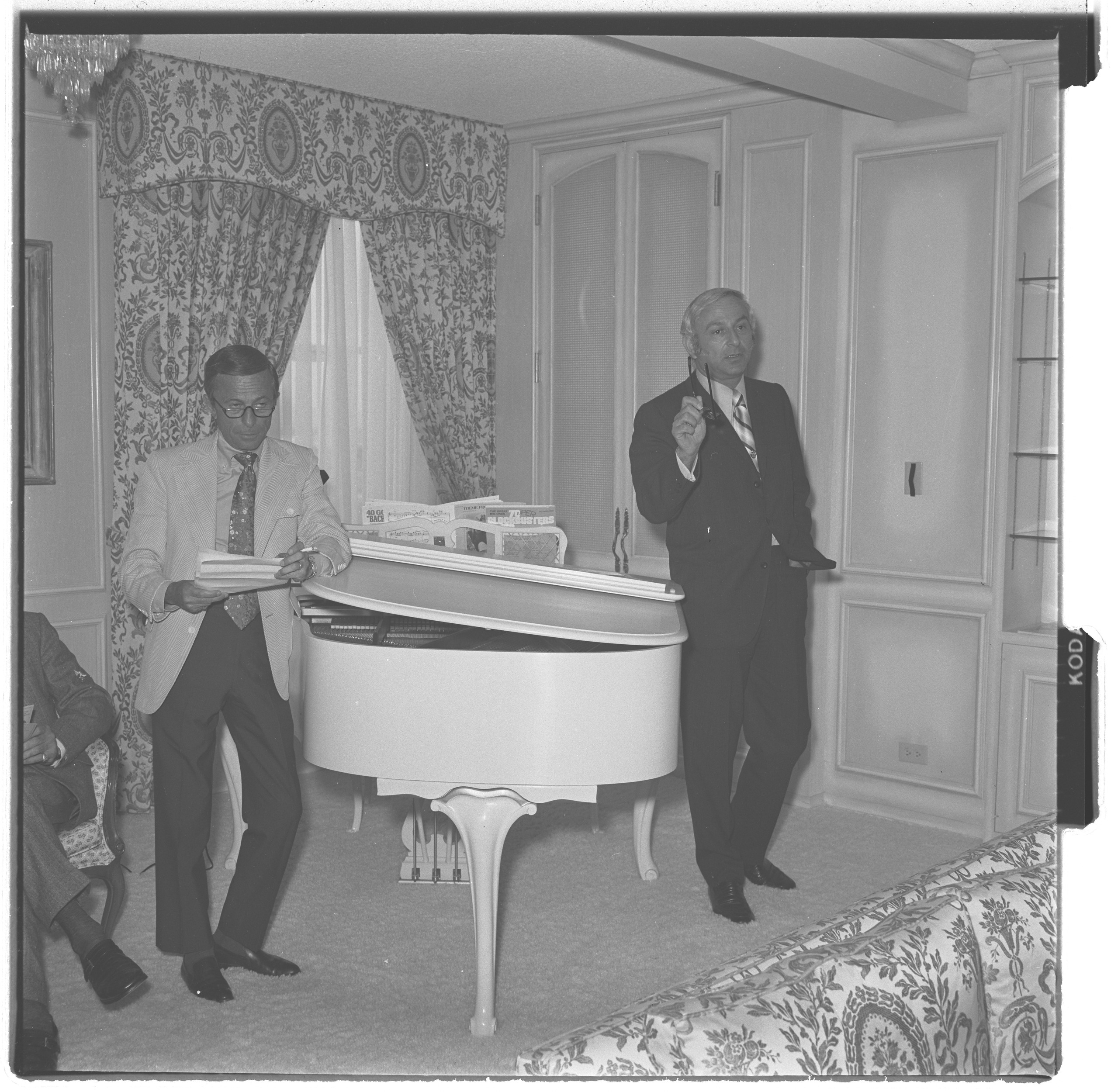 Photographs of Combined Jewish Appeal Caesars Palace with Anthony Quinn and Ed Sullivan, image 06