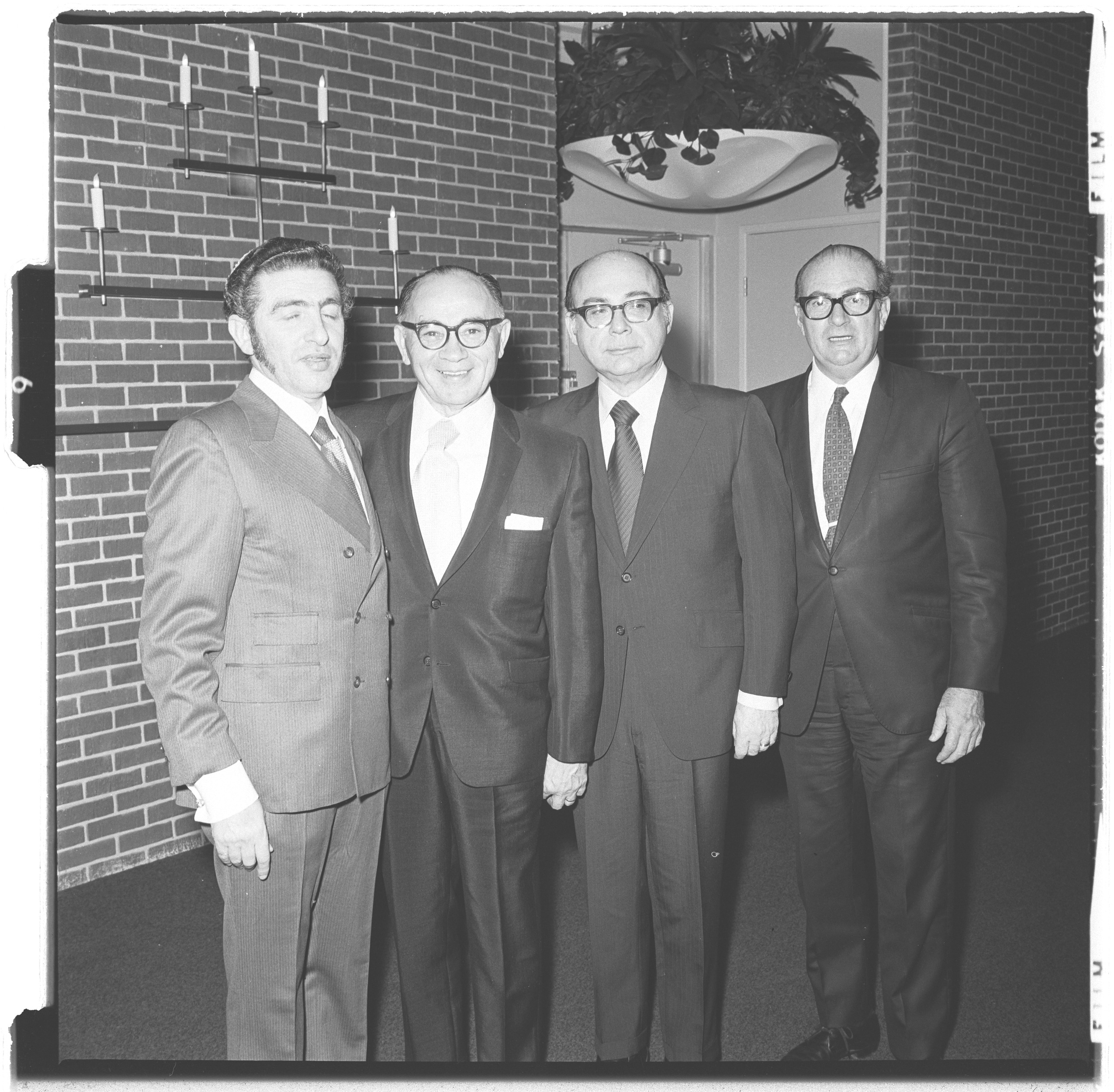 Photographs of Temple Beth Sholom, image 03