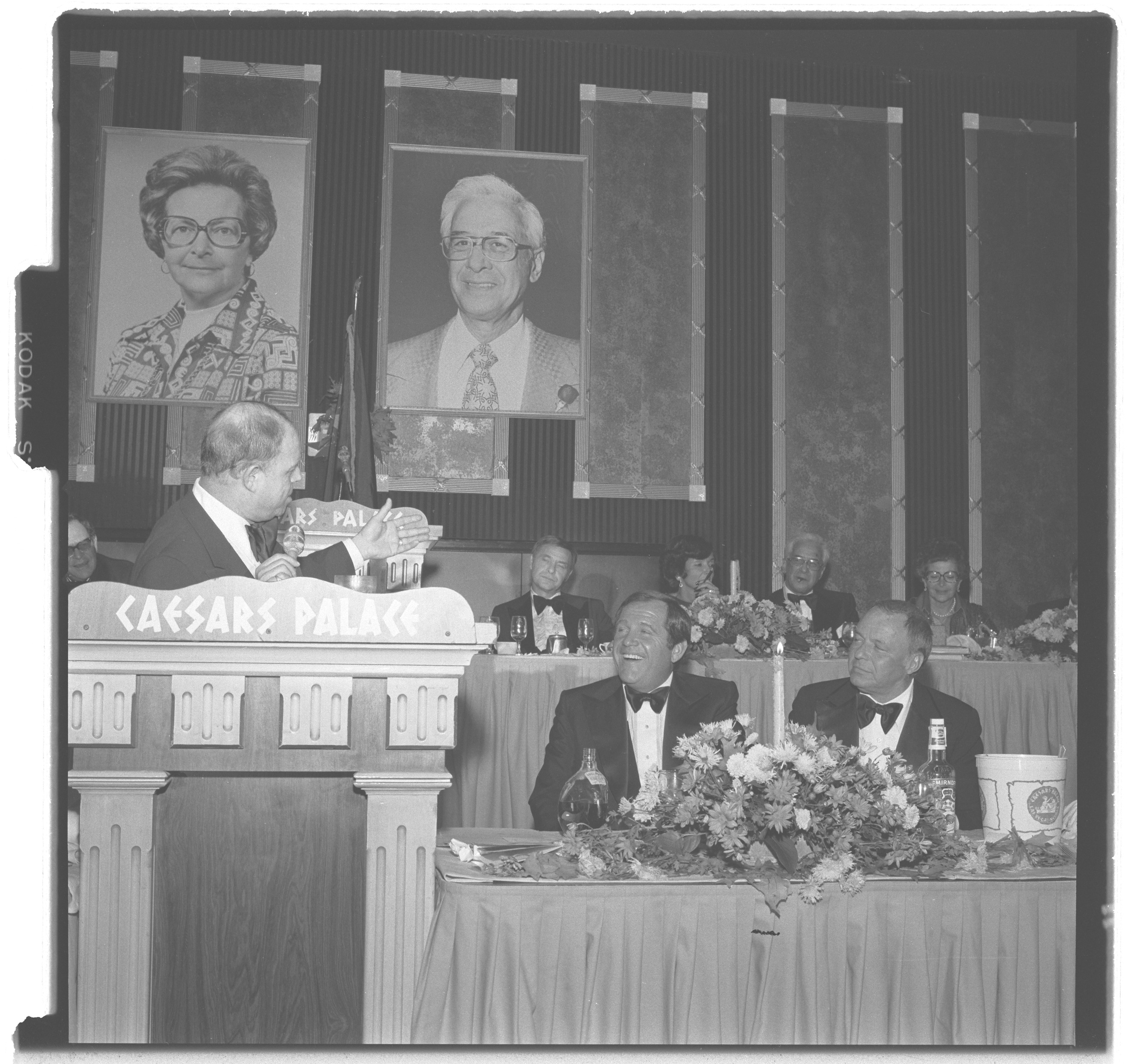 Photographs of the Combined Jewish Appeal Bonds of Israel (Honoring Jean and Billy weinberger), image 07