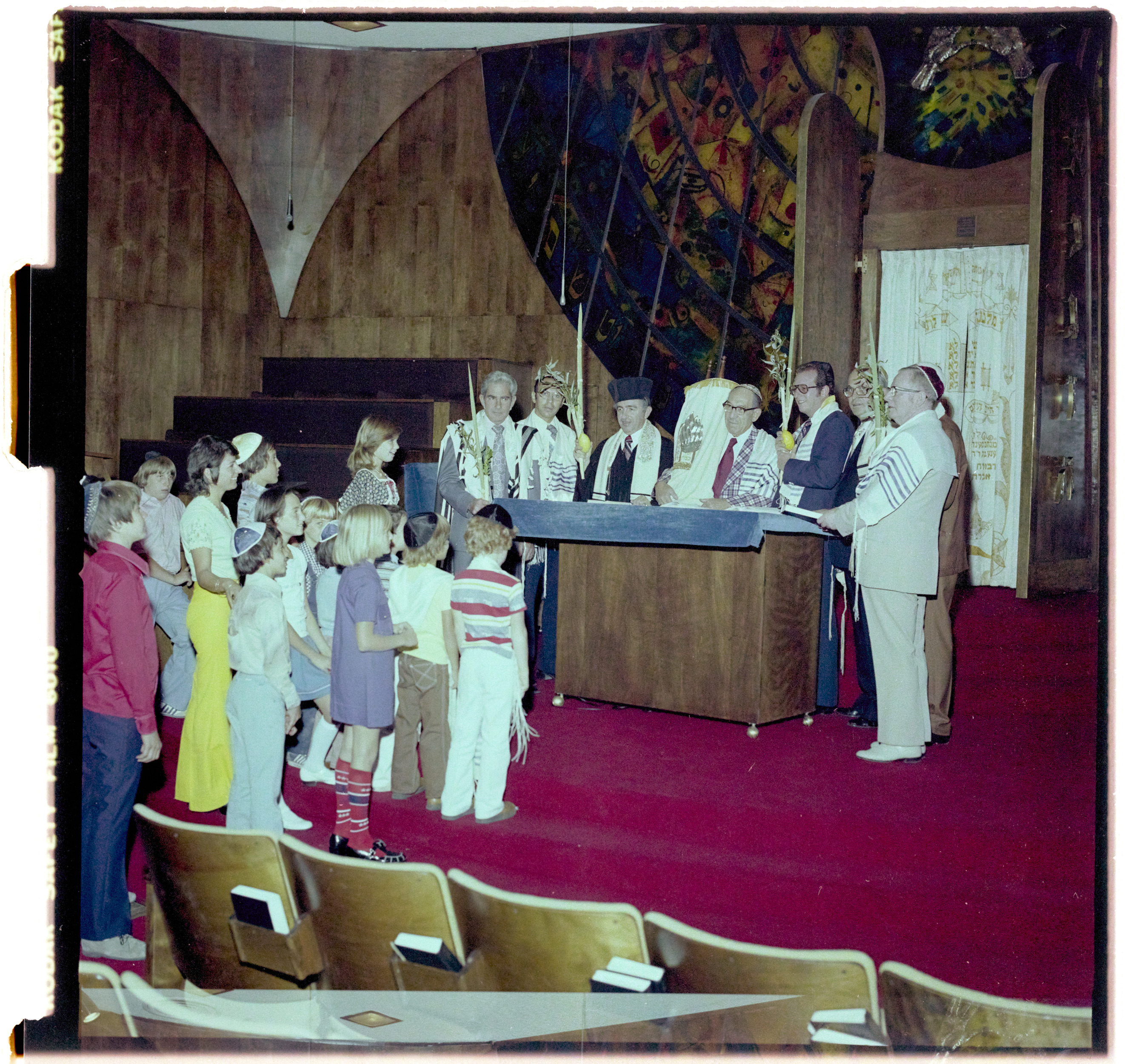 Photographs of Temple Beth Sholom Worship Service, image 04