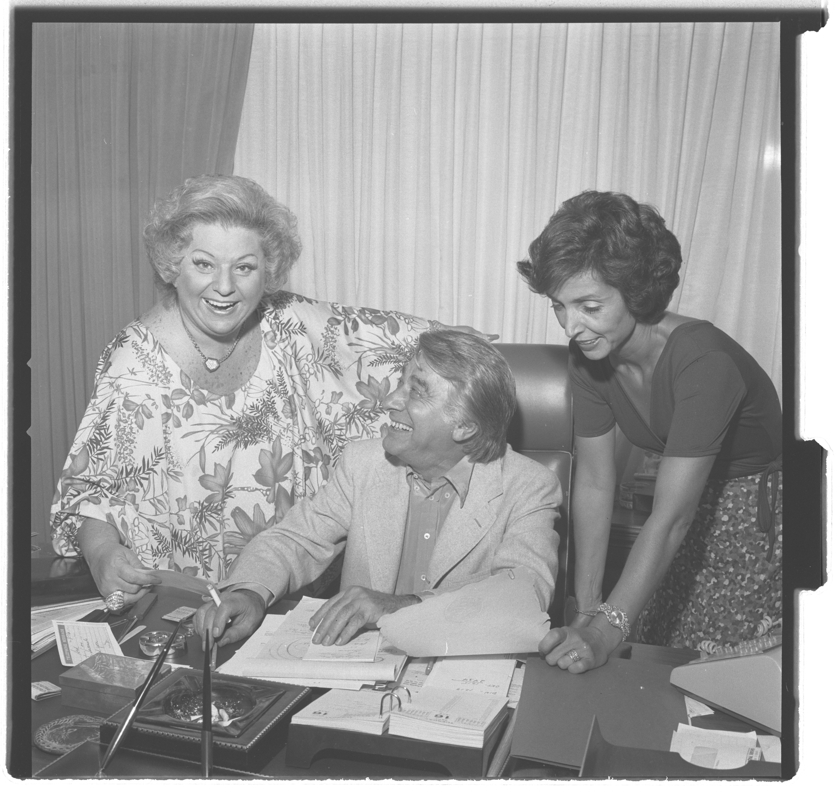 Photographs of Molasky, Susan and Totie Fields, image 02