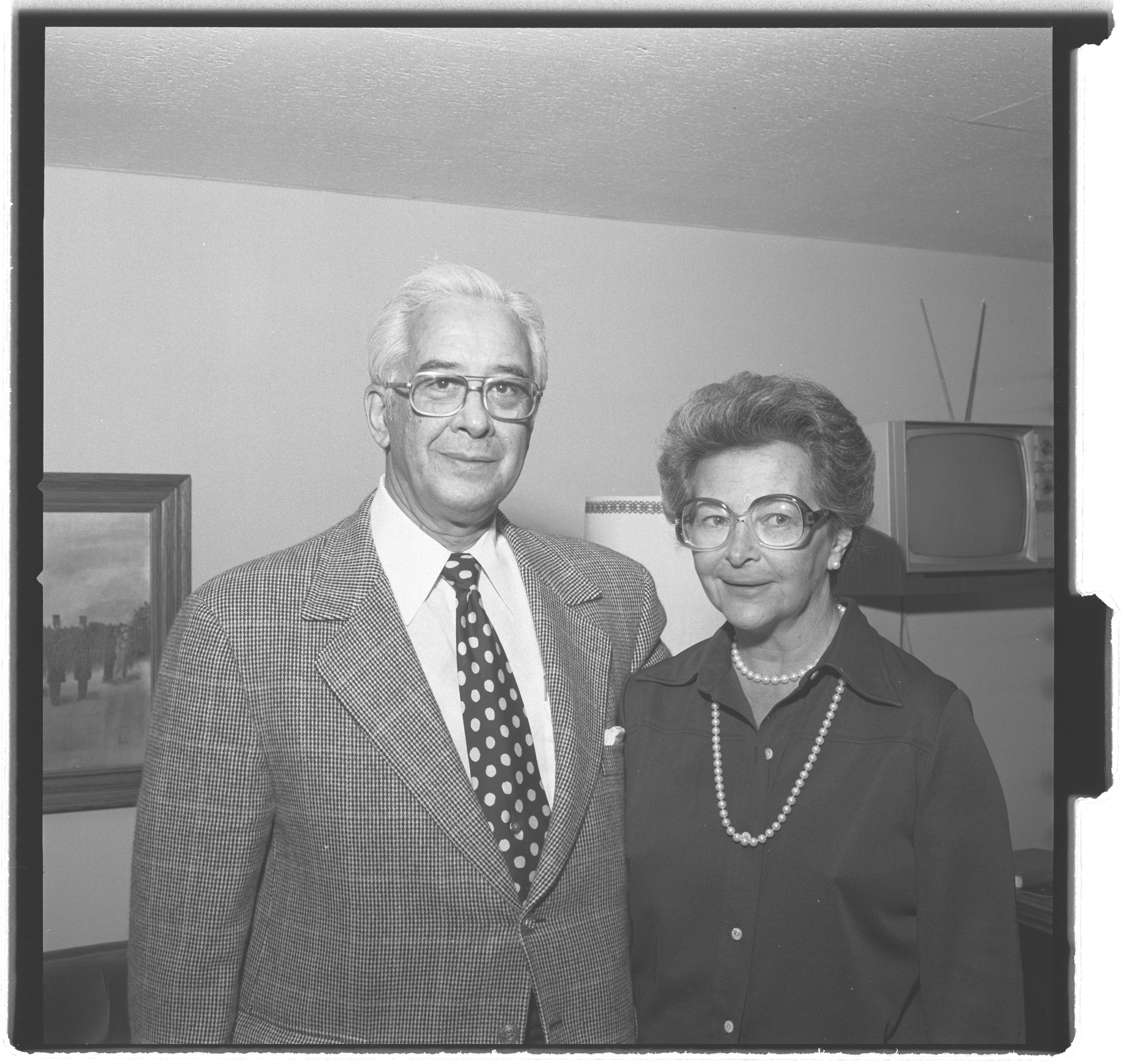 Photographs of Molasky, Susan and Totie Fields, image 05