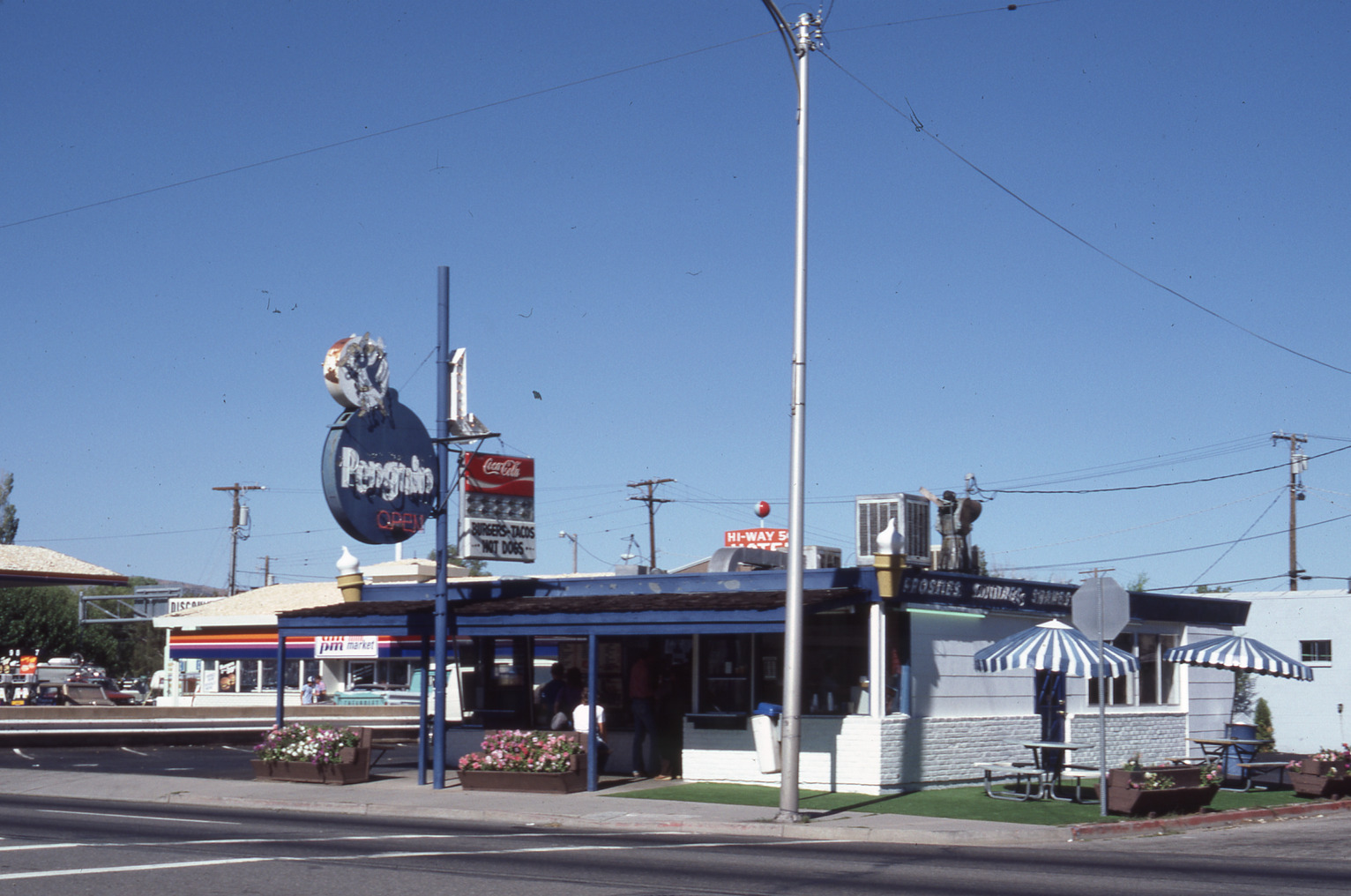 Penguin Restaurant flag mounted pylon sign, Carson City, Nevada: photographic print