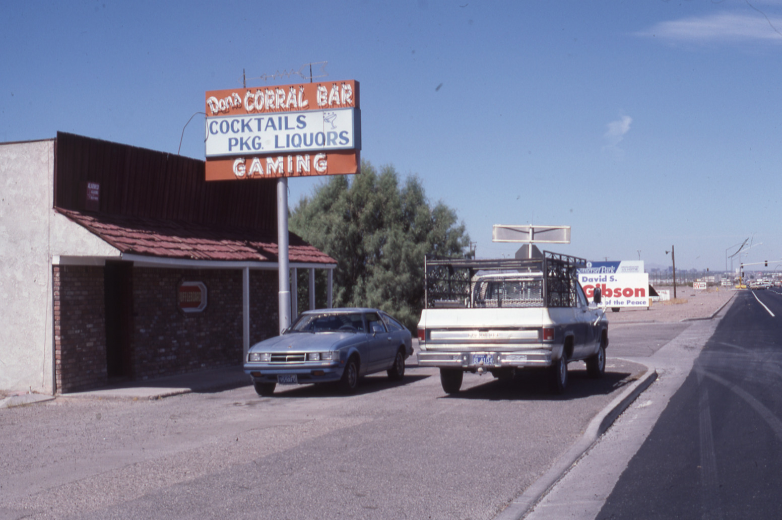 Don's Corral Bar pylon sign, Boulder City, Nevada: photographic print